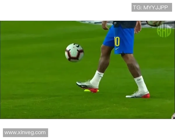 足球明星炫技集锦:超凡脚法与花式挑战精彩瞬间大揭秘